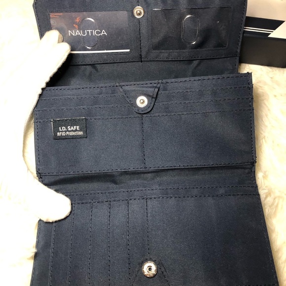 Nautica Red and Black Checkered Wallet - Picture 10 of 12